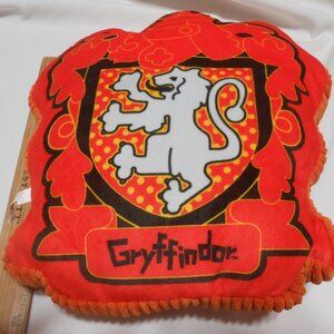 VINTAGE HARRY POTTER EXCELLENT PLUSH PILLOW WIZARDING WORLD GRYFFINDOR VELOUR